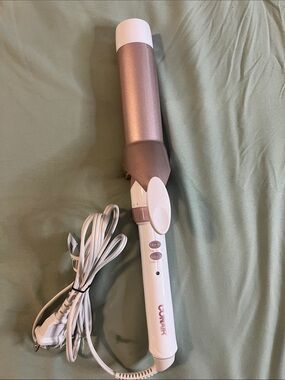 Conair Rose Gold Curling 1 1/4 inch barrel Wand with White Handle
